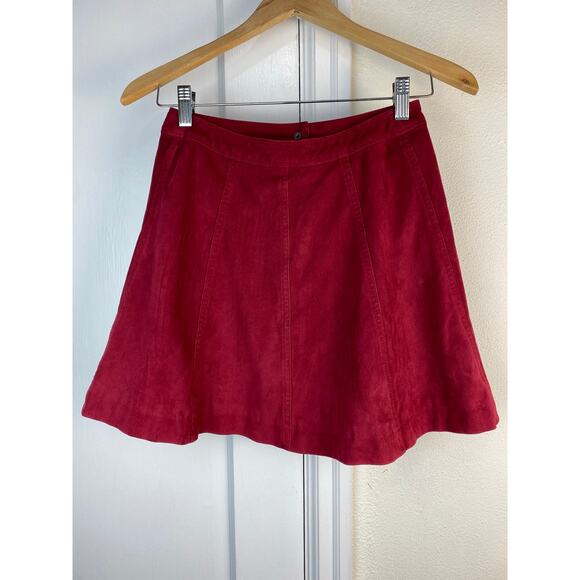 Abercrombie & Fitch Women's Size 0 Red Faux Suede Lined Snap Front A-Line Skirt - Picture 5 of 5